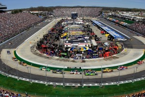 2011martinsvilleapr_nscs_track wide angle (1)